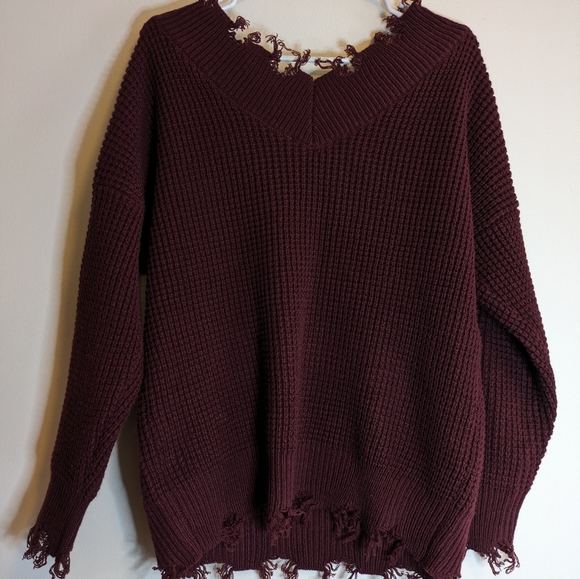 NWT    Perfect for fall and winter. Distressed sweater.   sm - lg - Picture 5 of 5